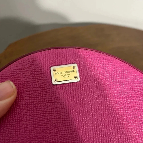 Beautiful! Dolce and Gabbana Small Pink Circle, Crossbody bag! - Picture 10 of 13